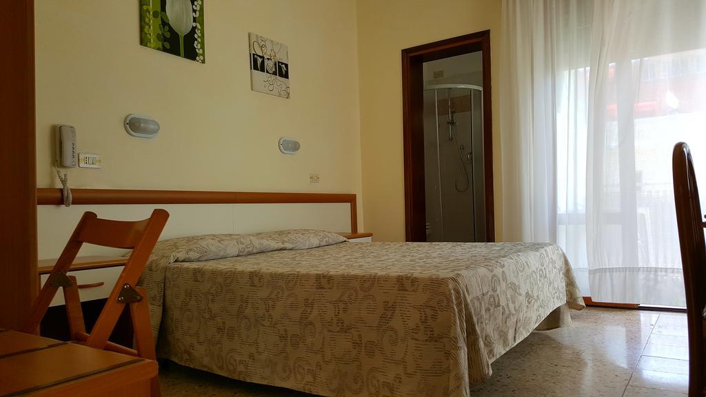 Hotel Marietta Caorle Exterior photo