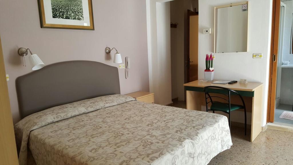 Hotel Marietta Caorle Exterior photo