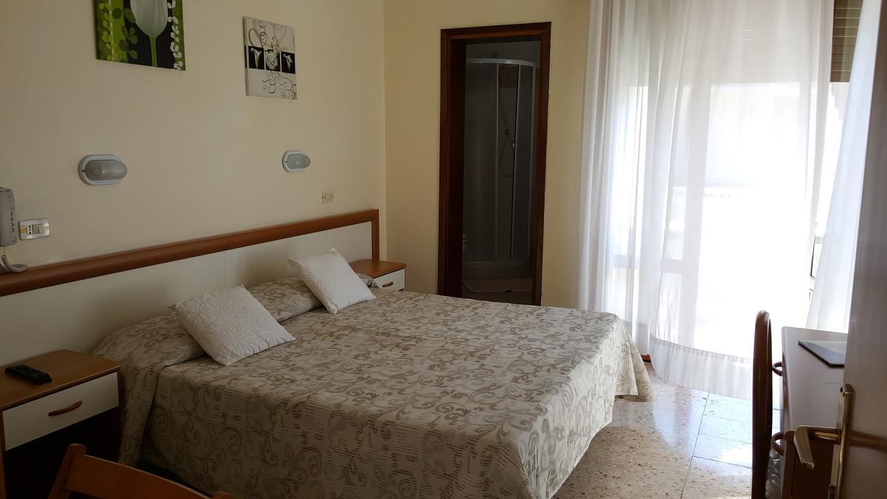 Hotel Marietta Caorle Exterior photo
